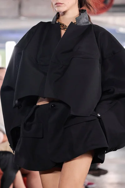 Look 1